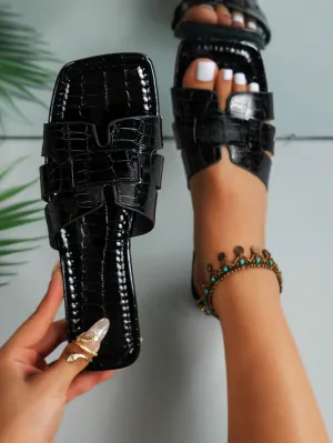 2024 New Spring Summer Stylish Versatile Square Toe High-end Light Luxurious Patent Leather Flat Sandals