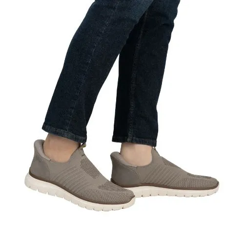 B6659 Slip-On Sneaker