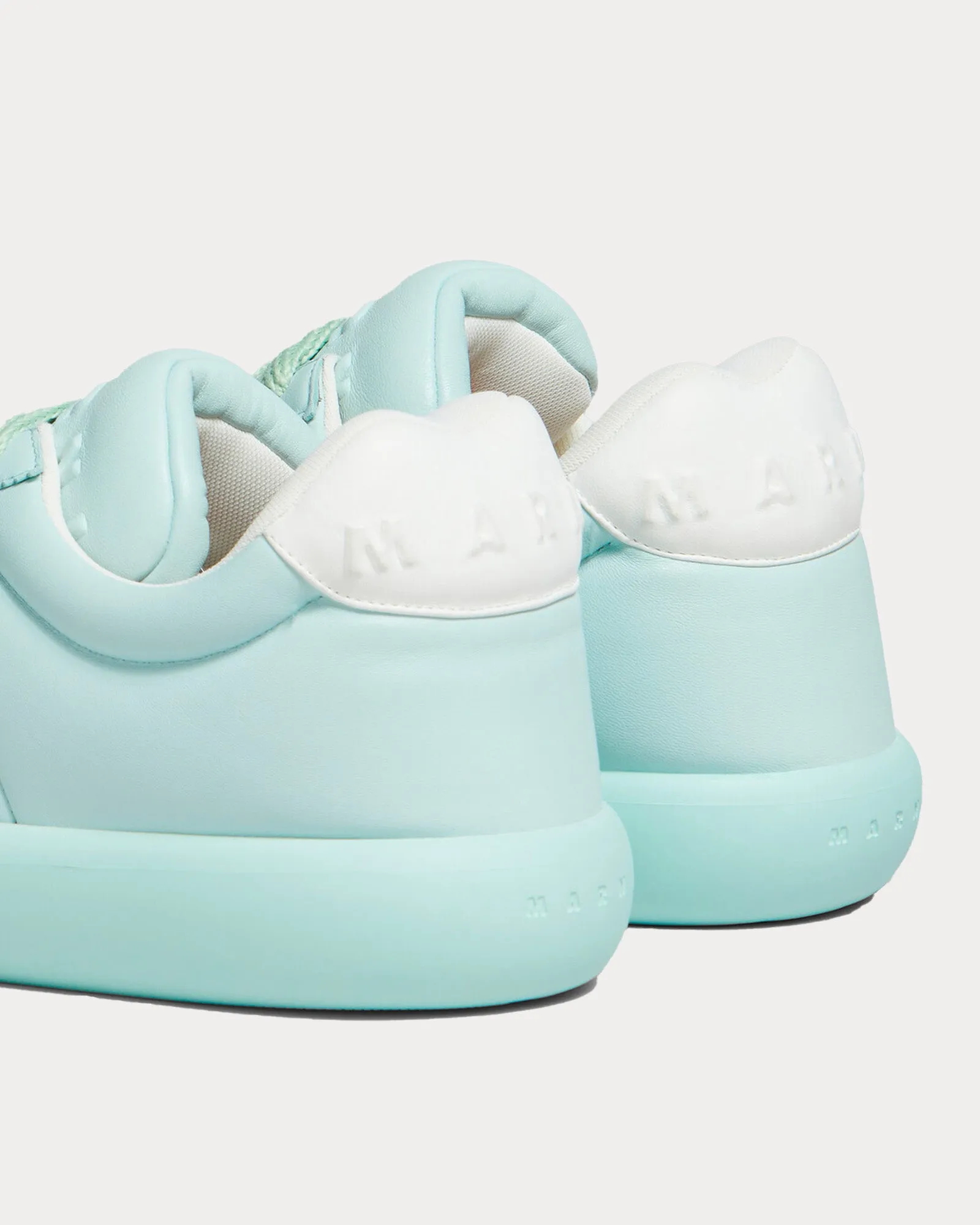 Bigfoot 2.0 Leather Light Blue Low Top Sneakers