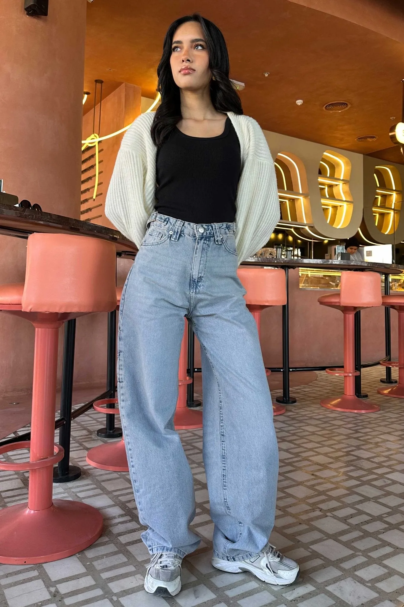 Carpenter - High-Waist Light Wash Jeans