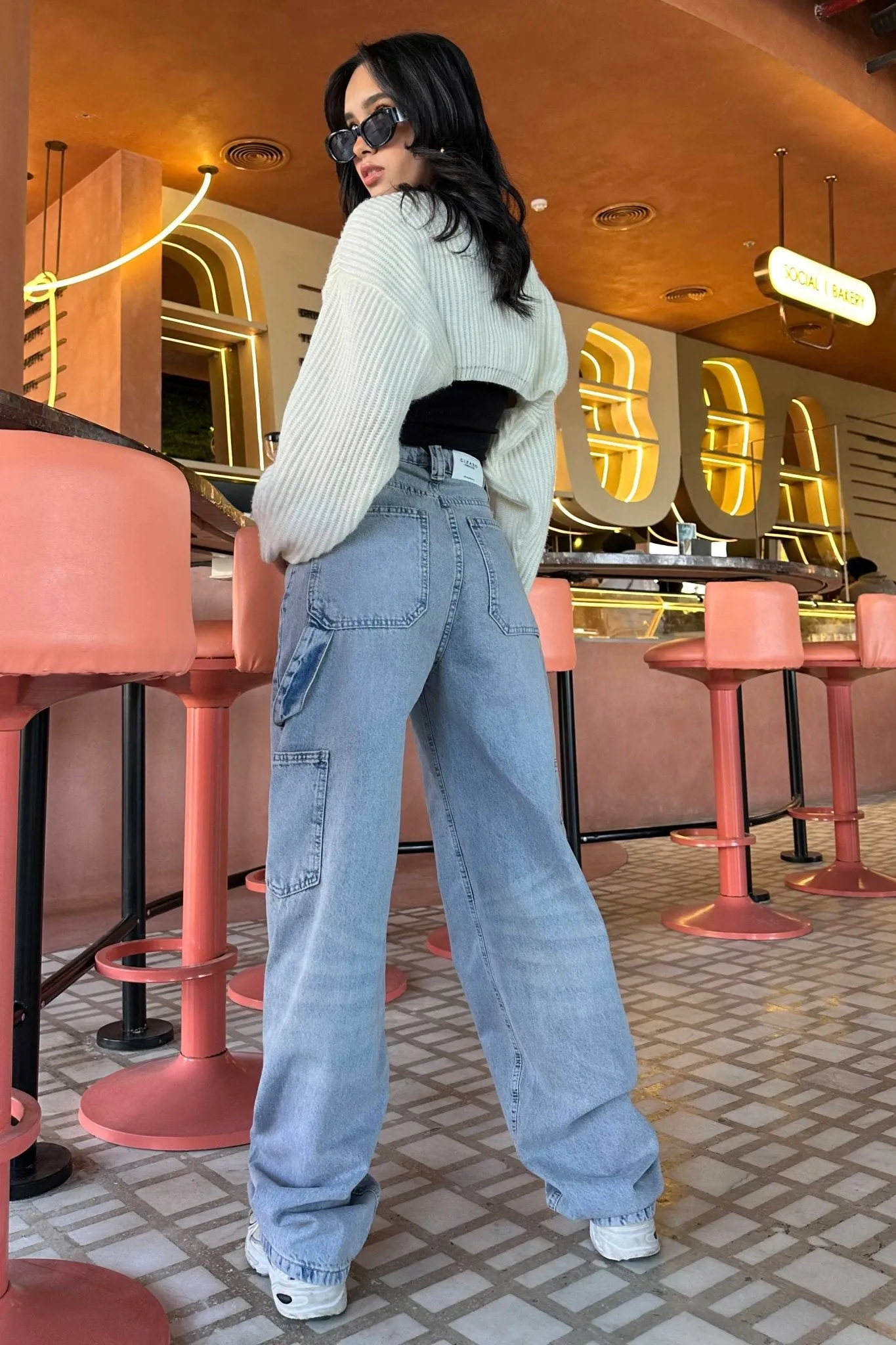 Carpenter - High-Waist Light Wash Jeans