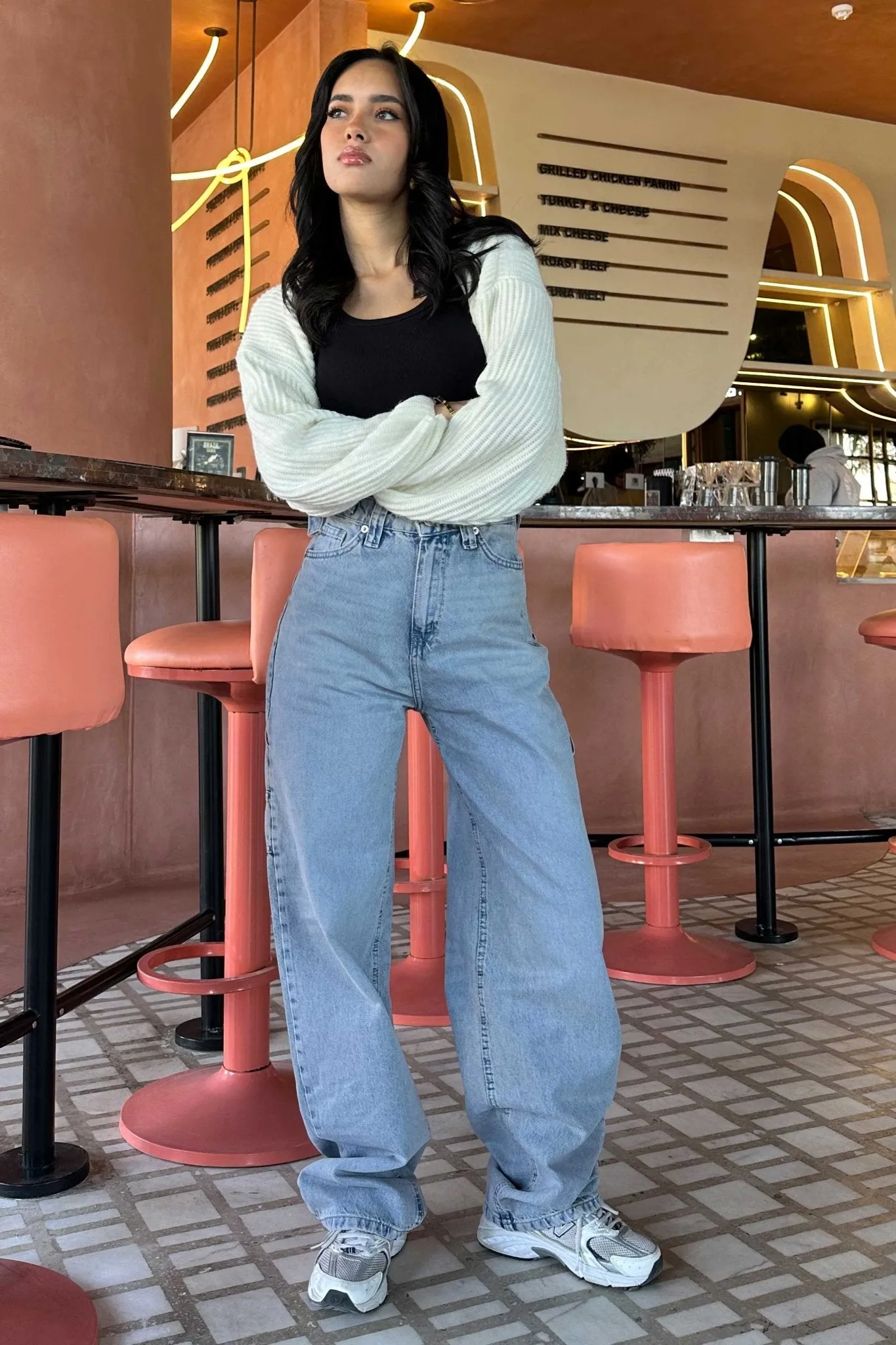 Carpenter - High-Waist Light Wash Jeans
