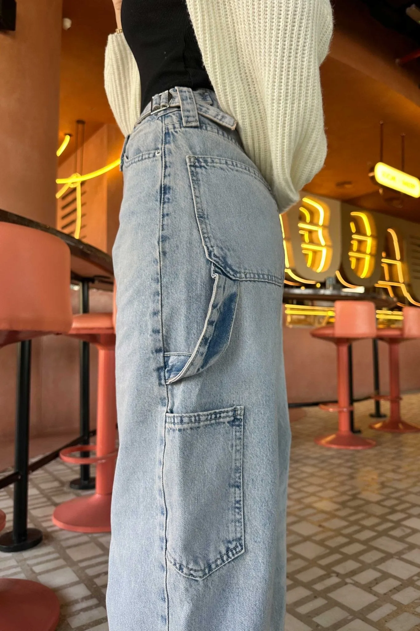 Carpenter - High-Waist Light Wash Jeans