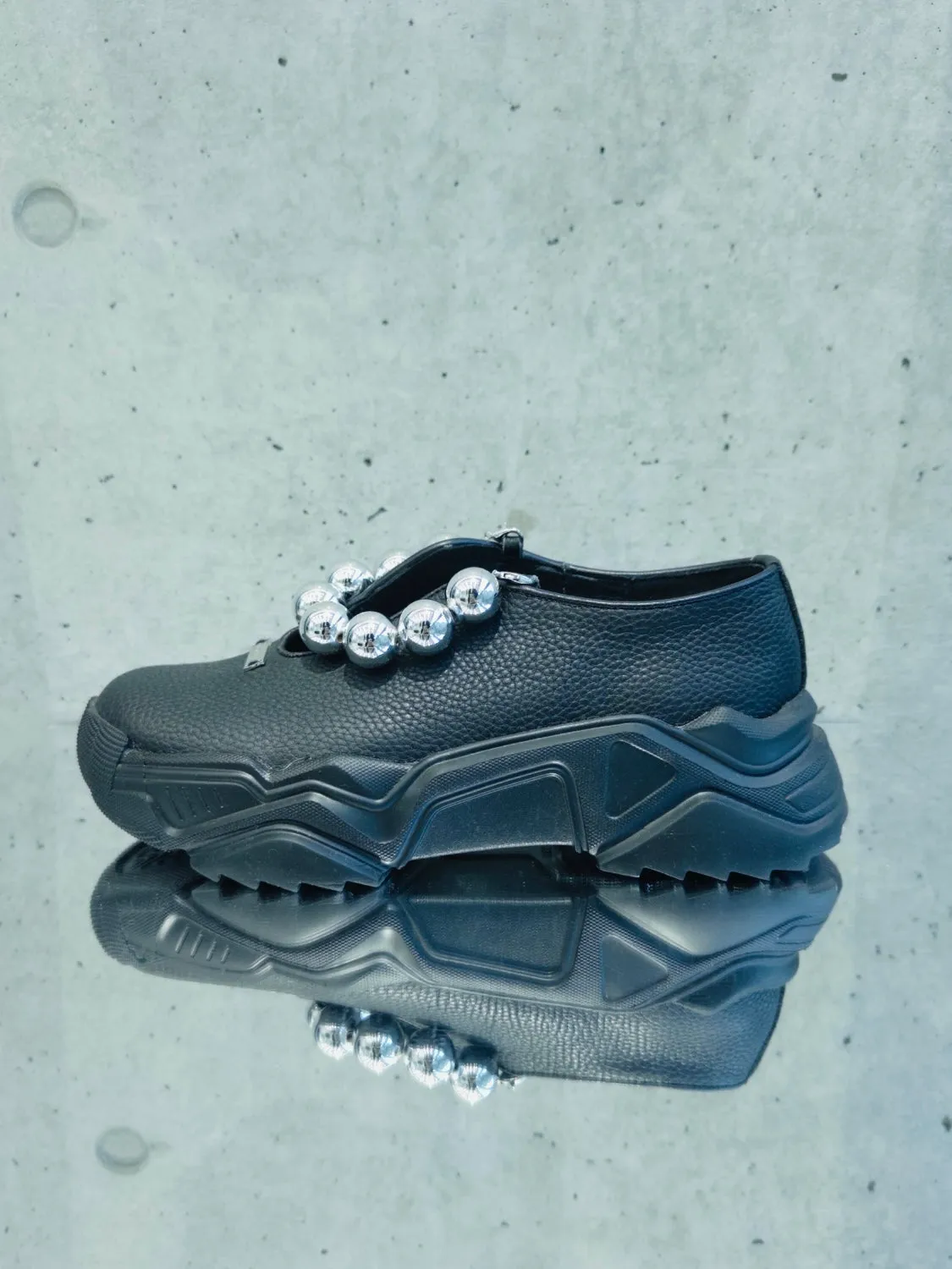 Chain Slit Airy Shoes_Ball