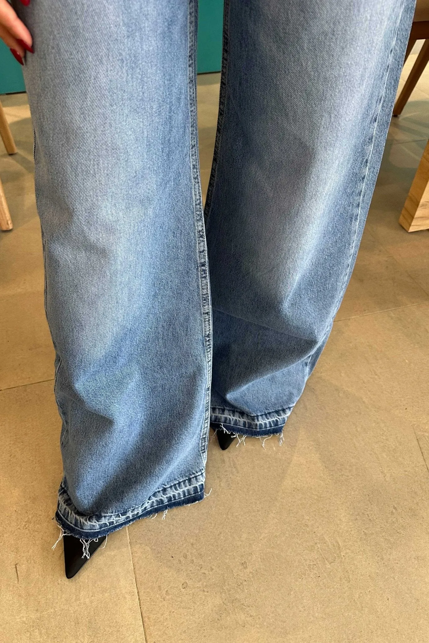 Extreme Wide-Leg - High-Waist Medium Blue Jeans