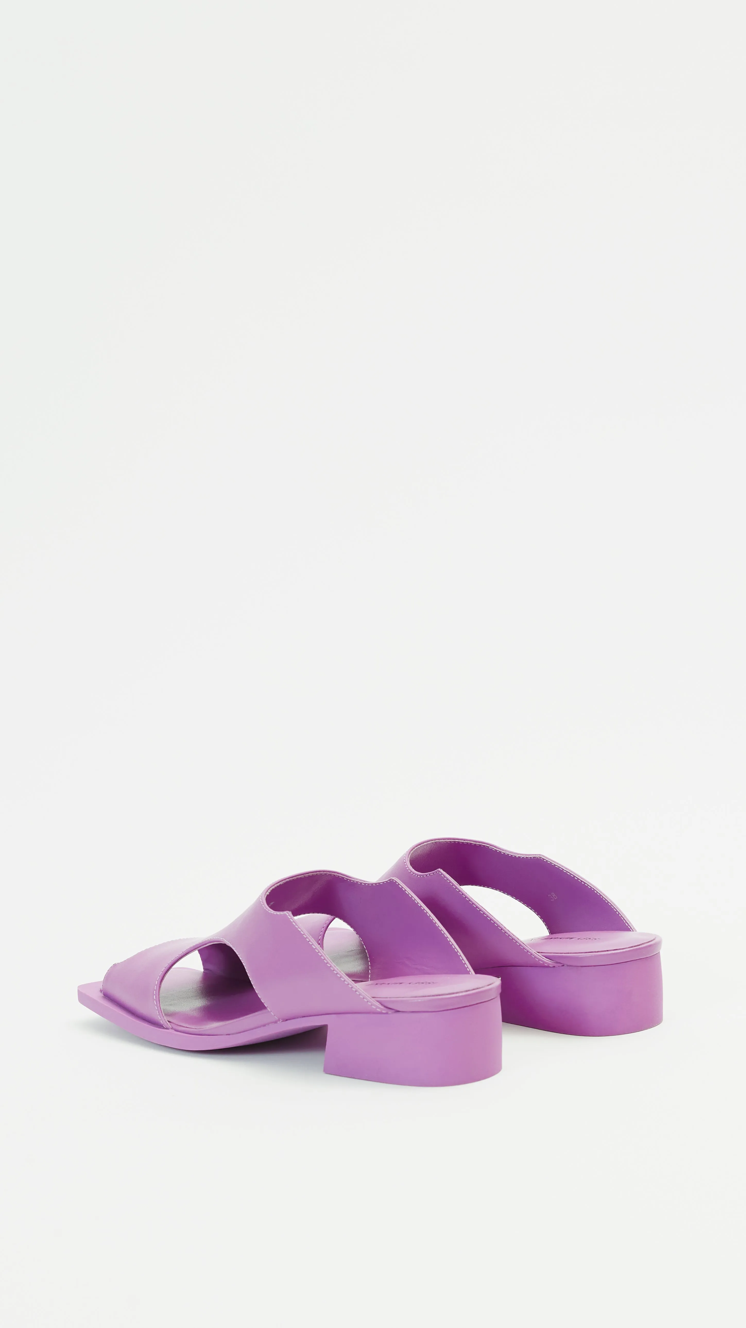 Fin Shoe in Purple