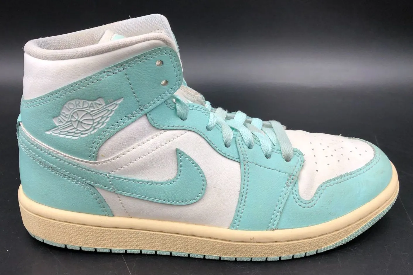 Nike Jordan 1 Mid 'Light Dew' Women's White/Sky Blue Sneakers - Size 7.5 ( COA)
