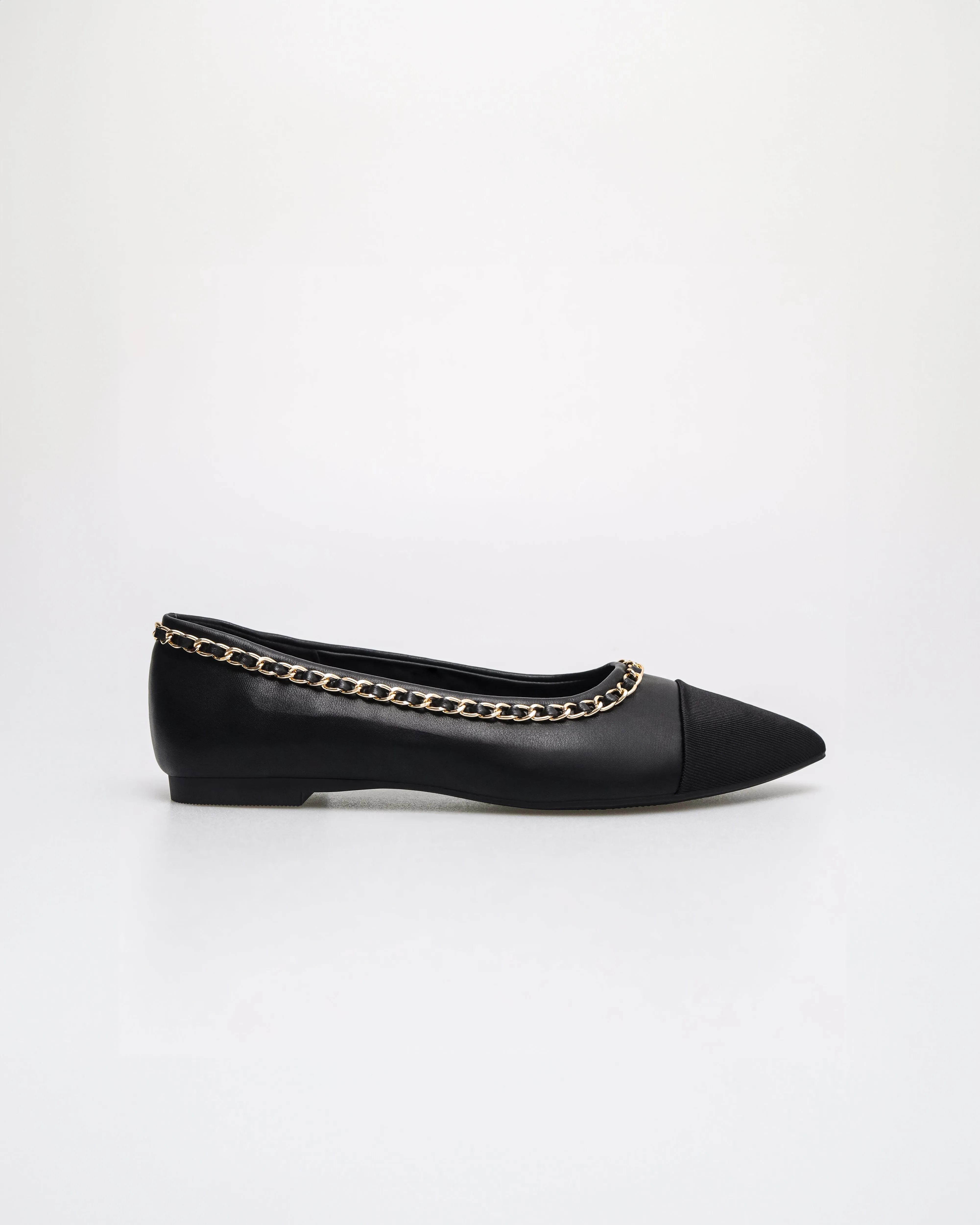 Tomaz YX190 Ladies Chain-Trimmed Ballet Flat