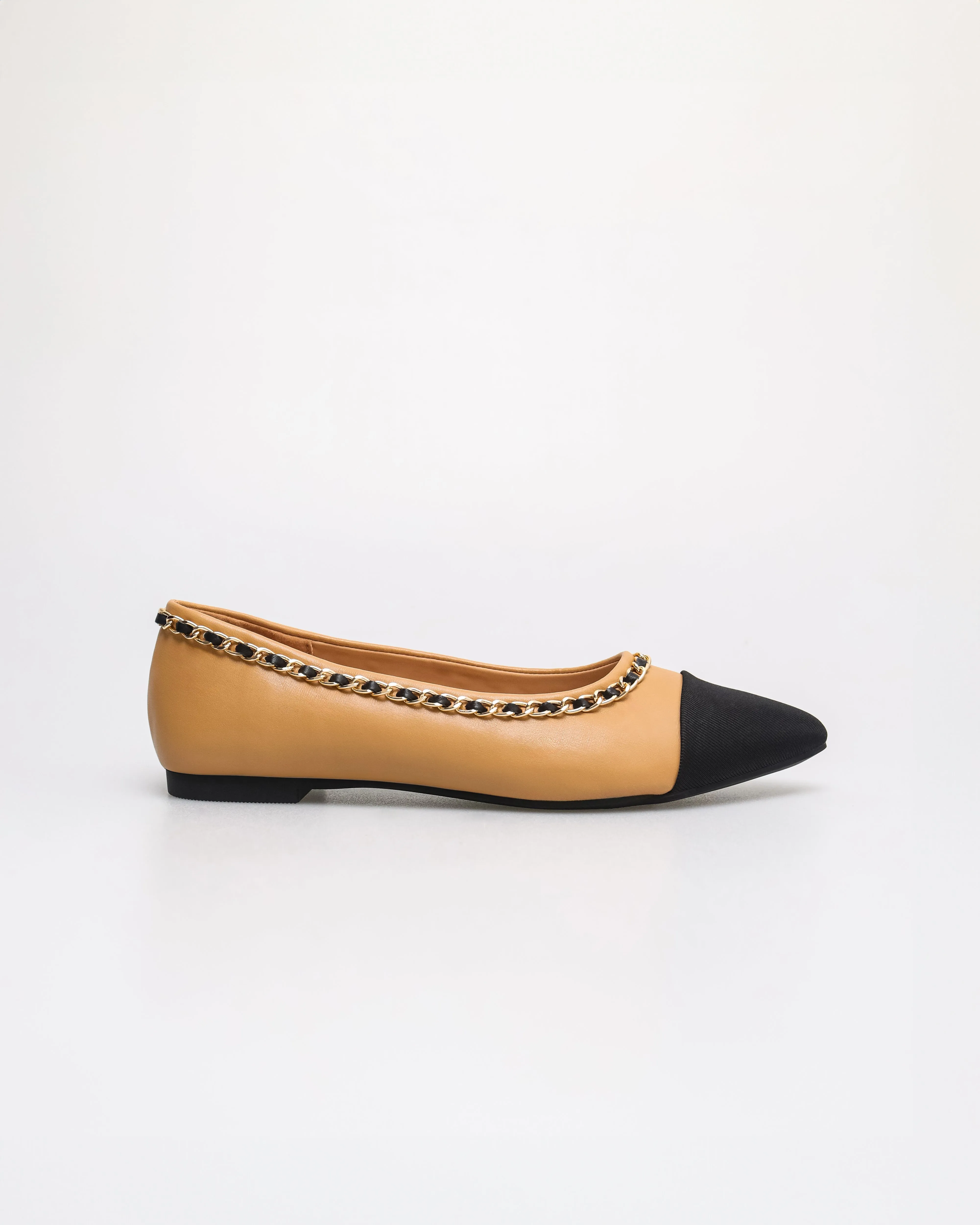 Tomaz YX190 Ladies Chain-Trimmed Ballet Flat