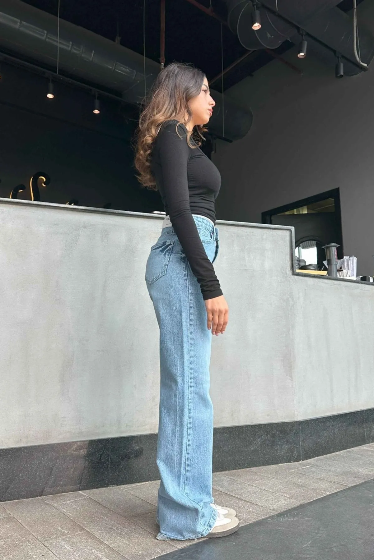 Ultra Comfort Wide Leg - Light Iced Blue Wash Jeans.