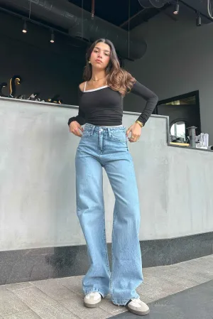 Ultra Comfort Wide Leg - Light Iced Blue Wash Jeans.