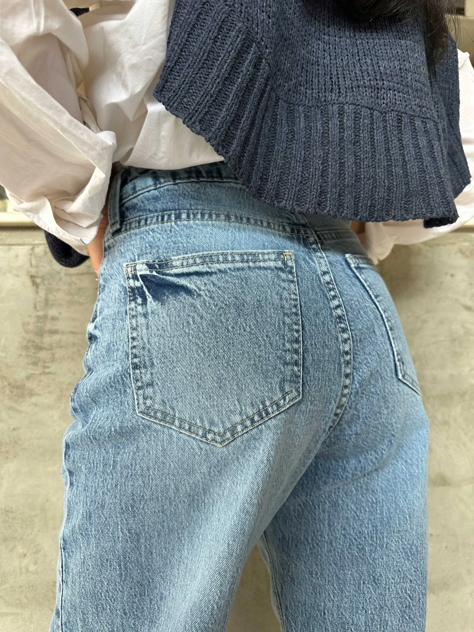 Ultra Comfort - Wide Leg - Sky Blue Wash Jeans.